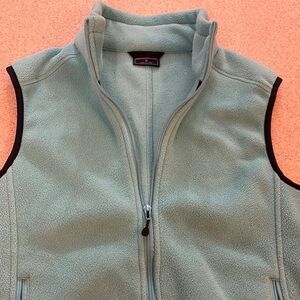 Vineyard vines fleece vest size medium